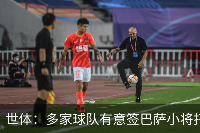 世体：多家球队有意签巴萨小将托尼・费尔南德斯，但球员希望留下